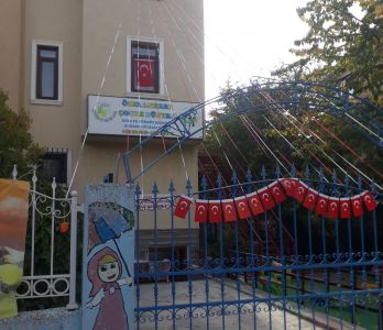 Çiçekli Bahçe Çiçekli Bahçe