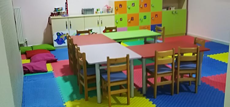 MİNİK ADIMLAR KREŞ GÜNDÜZ BAKIMEVİ