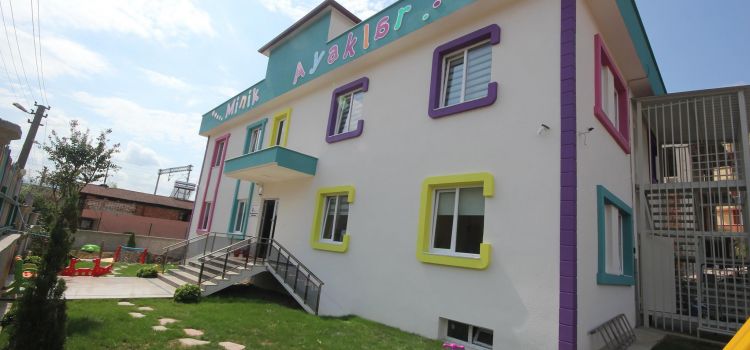 Minik Ayaklar