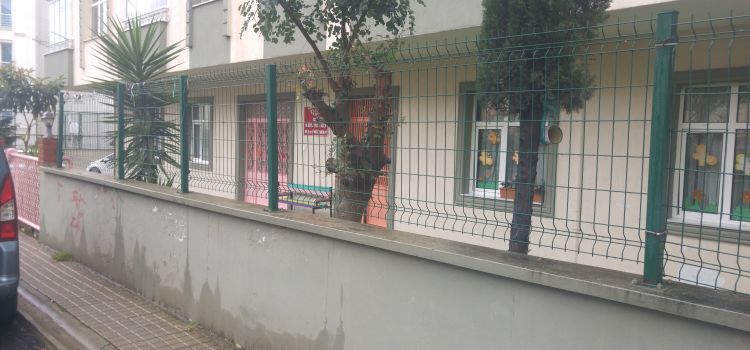 Özel Söğütlü Pembeköşk Kreş Ve Gündüz Bakım Evi