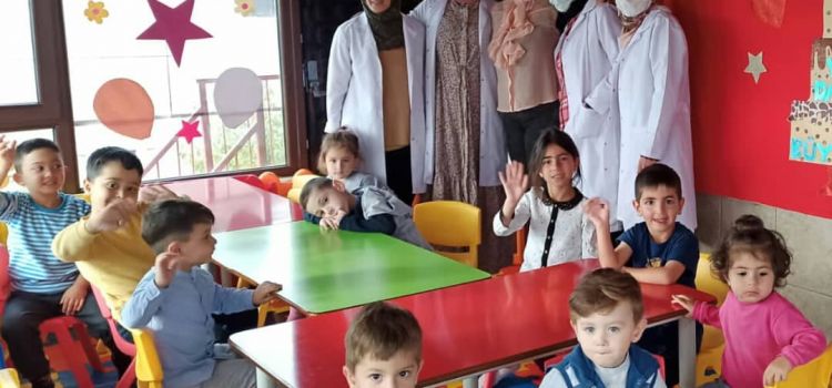 Çiçekli Bahçe
