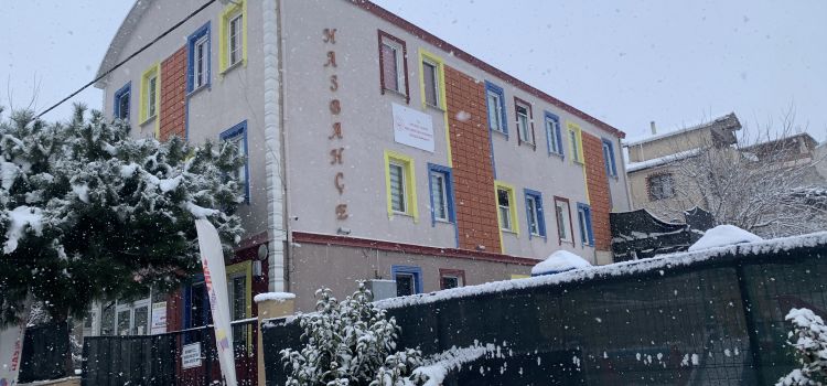 ÖZEL MİNİKLER HASBAHÇE GÜNDÜZ BAKIM EVİ
