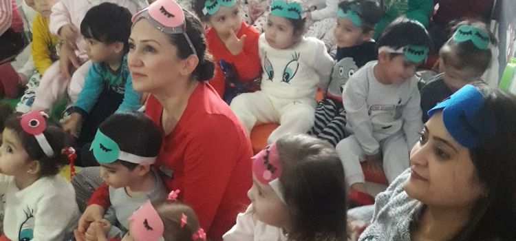 DÖRT MEVSİM ANNE KUCAĞI GÜNDÜZ BAKIMEVİ