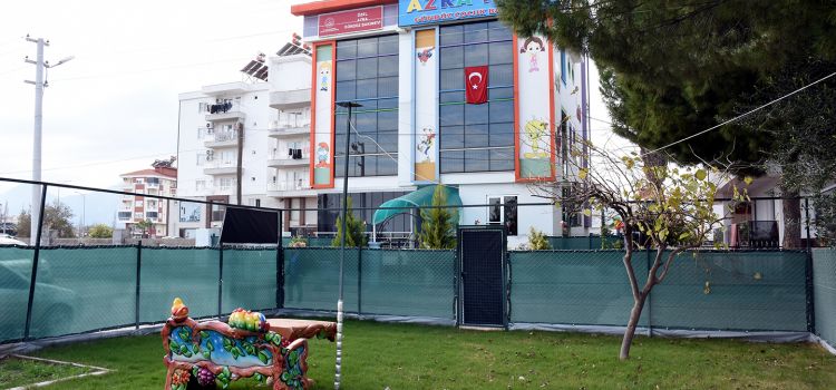 Azra Kreş Gündüz Çocuk Bakım Evi
