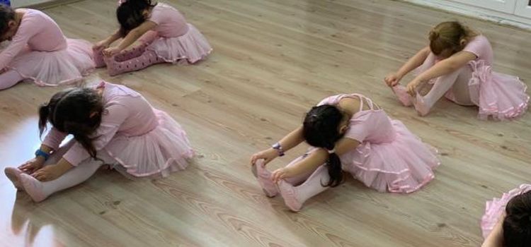 MEZİTLİ AKD KIDS KREŞ