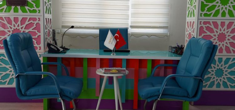 ÖZEL SARAY ÇİÇEKLERİ GÜNDÜZ BAKIMEVİ