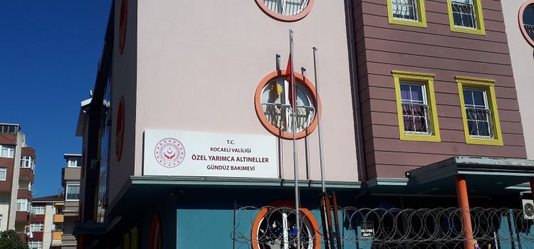 Özel Yarımca Altıneller Gündüz Bakımevi