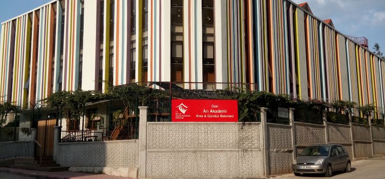 Arı Akademi Montessori Okulu