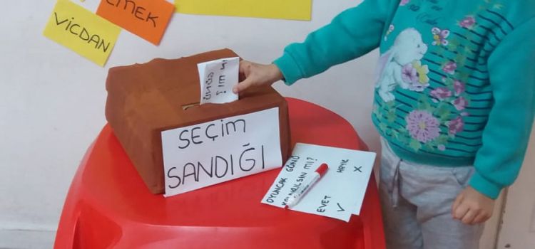 Şirinler Diyarı Kreş Ve Gündüz Bakımevi