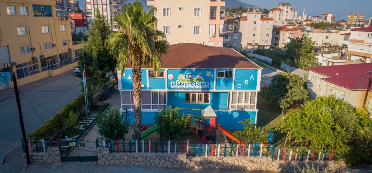 İLK ADIM KREŞ VE GÜNDÜZ BAKIM EVİ