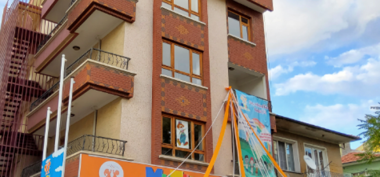 Mutlu Yıldızlar Anaokulu ve Çocuk Kulübü
