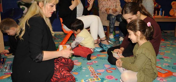 Meraklı Minikler Montessori Anaokulu ve Kreş