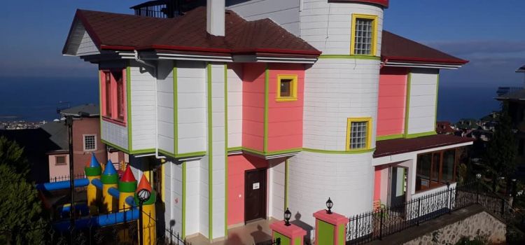 Boztepe Pembe Köşk Kreş Ve Anaokulu