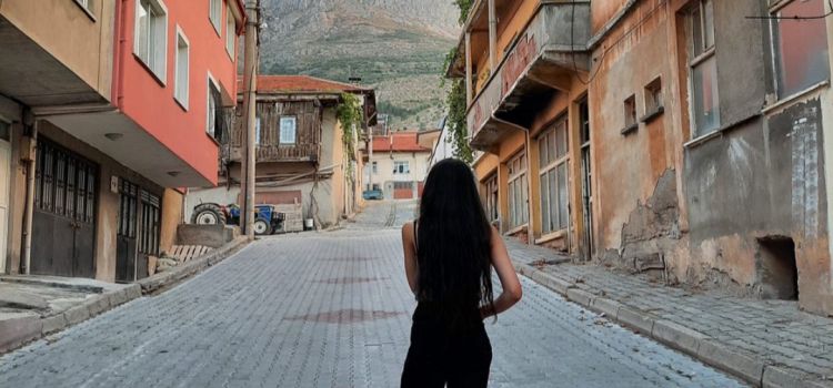 Isparta Uygulamalı Bilimler Üniversitesi Senirkent Meslek Yüksekokulu