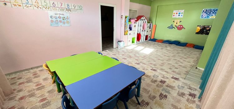 Minik Adımlar Kreş Gündüz Bakım Evi ve Çocuk Kulübü